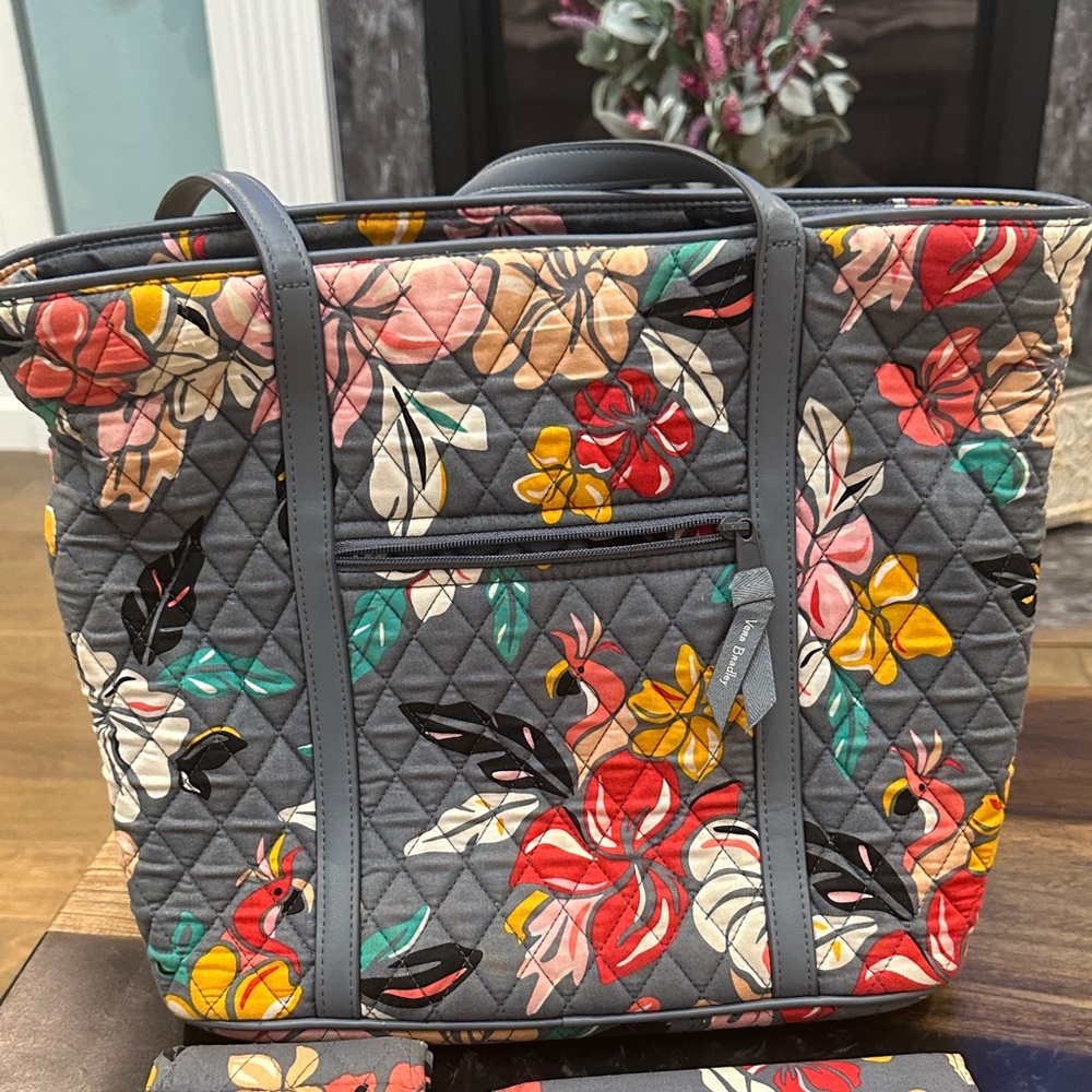 Floral Quilted Tote Bag Bundle- Gray - Picture 2 of 10